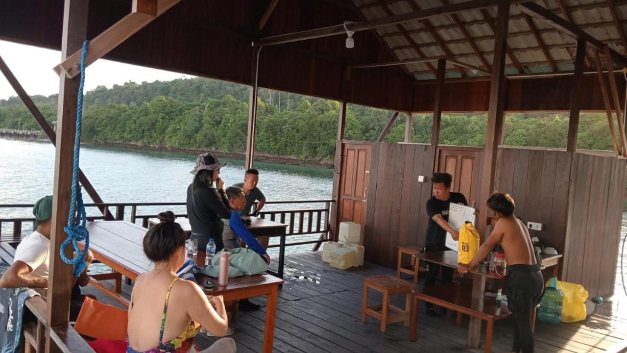 Maratua Dive Center And Lodge Maratua Island Exteriör bild